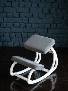 Балансирующий коленный стул Конёк Горбунёк (Белый) в Челябинске - mebel-74.com | фото